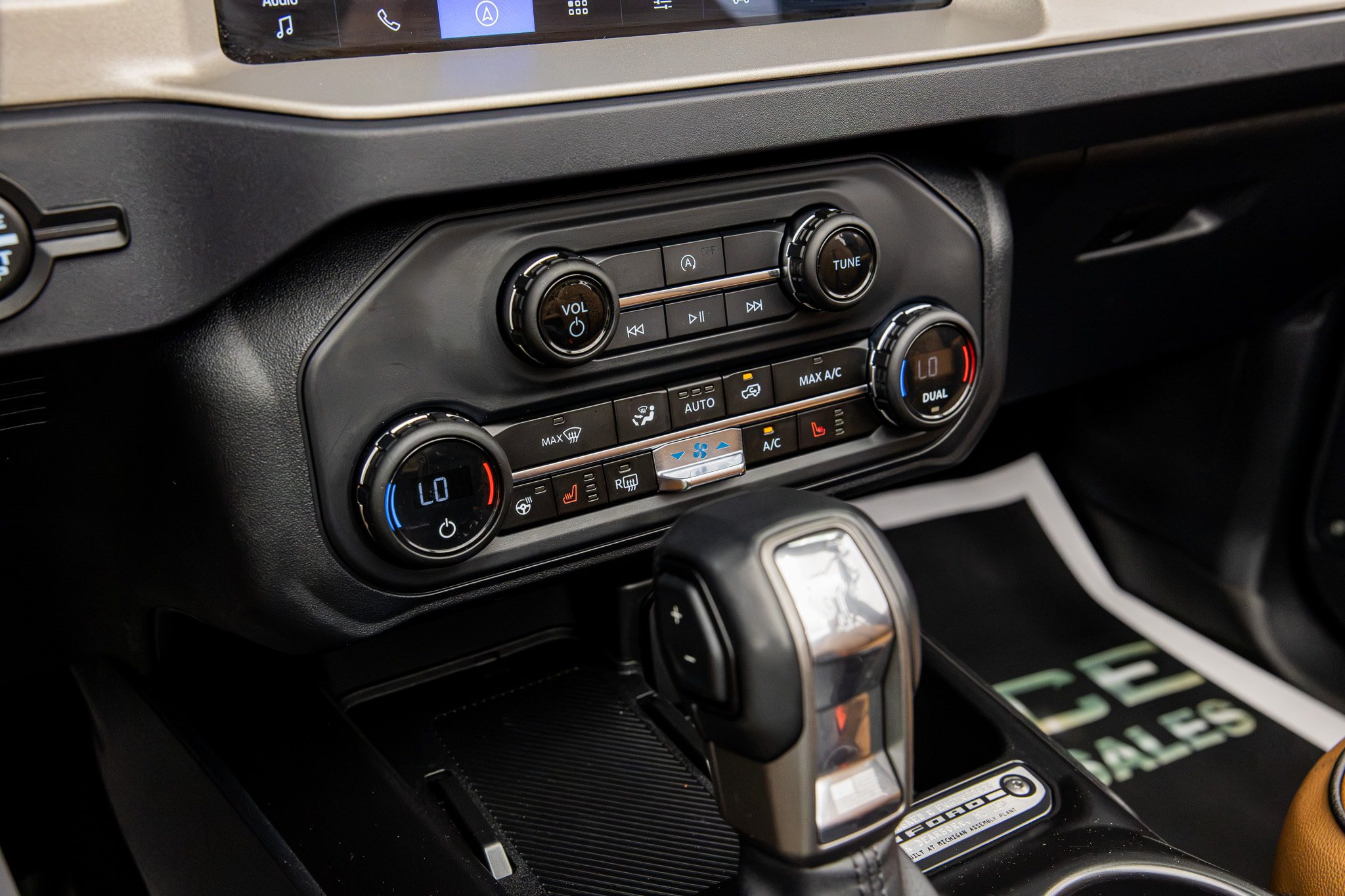Used 2025 Ford Bronco Outer Banks AWD/4WD image 46