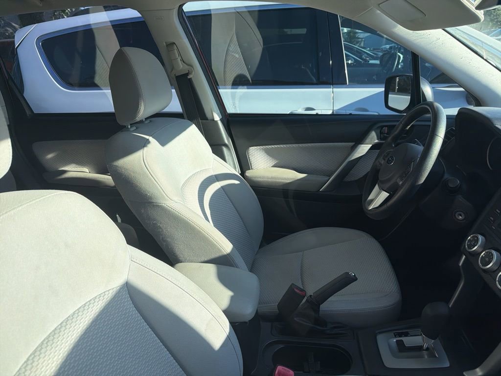Used 2017 Subaru Forester 2.5i w/ Alloy Wheel Package image 4