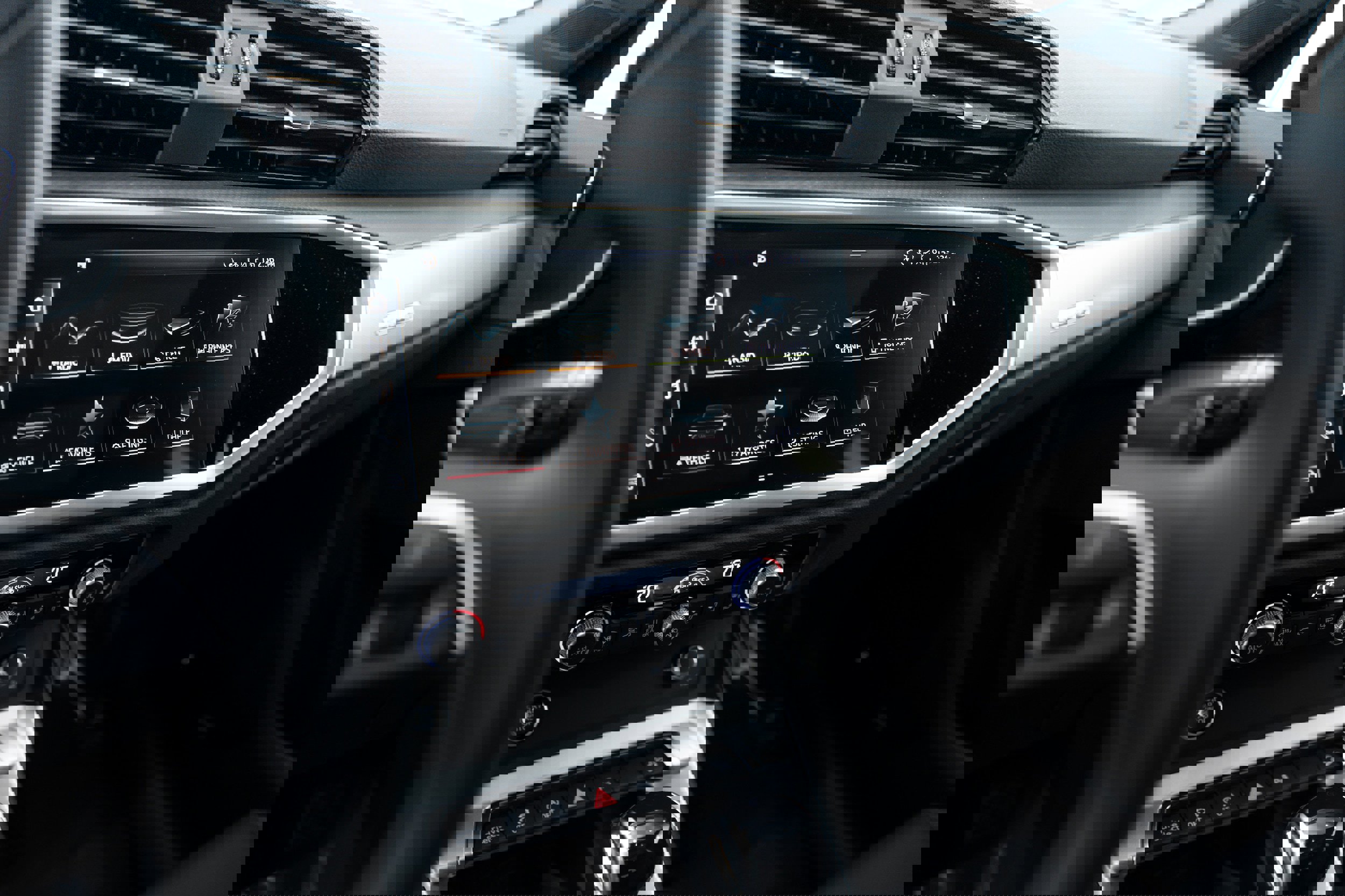 New 2025 Audi Q3 2.0T Premium image 11