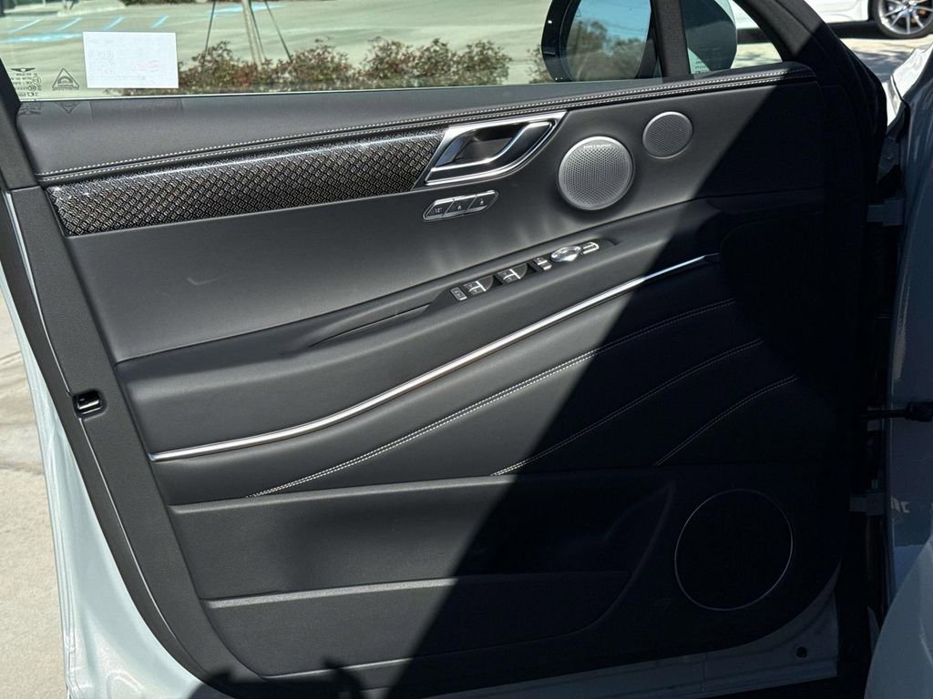 New 2026 Genesis GV80 3.5T e-SC image 21