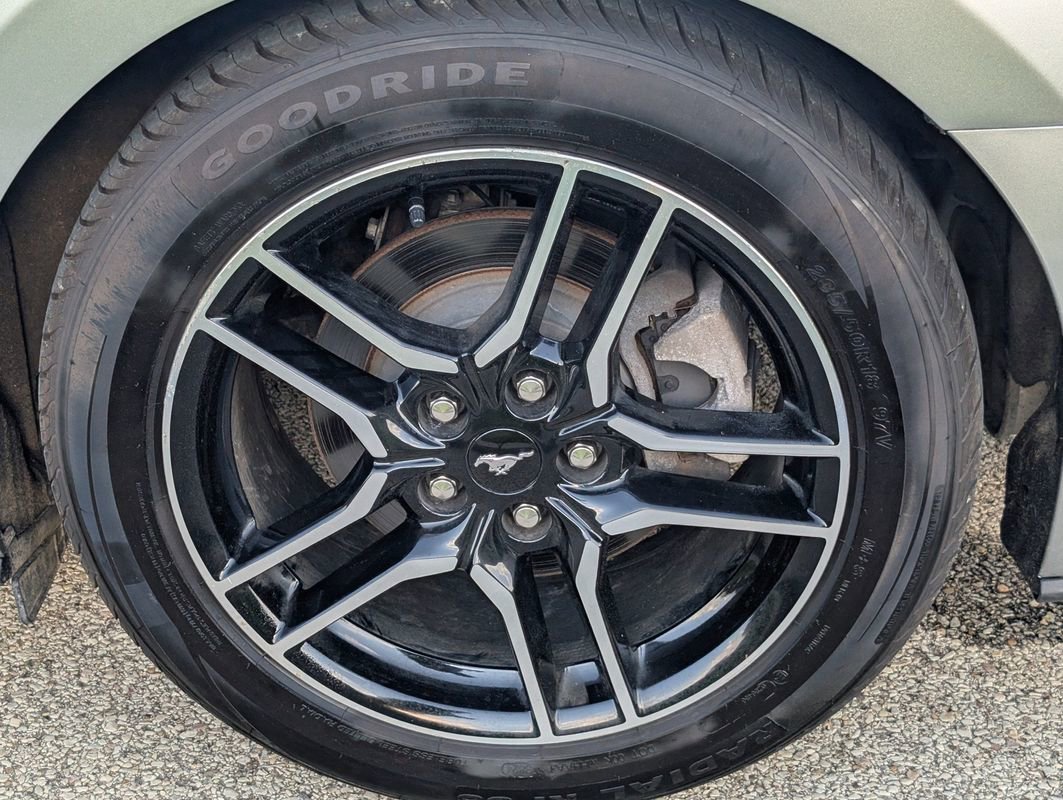 Used 2020 Ford Mustang Premium RWD image 34