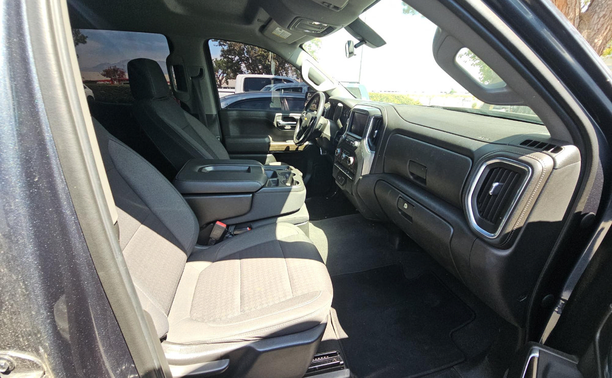 Used 2022 Chevrolet Silverado 1500 LT RWD image 12