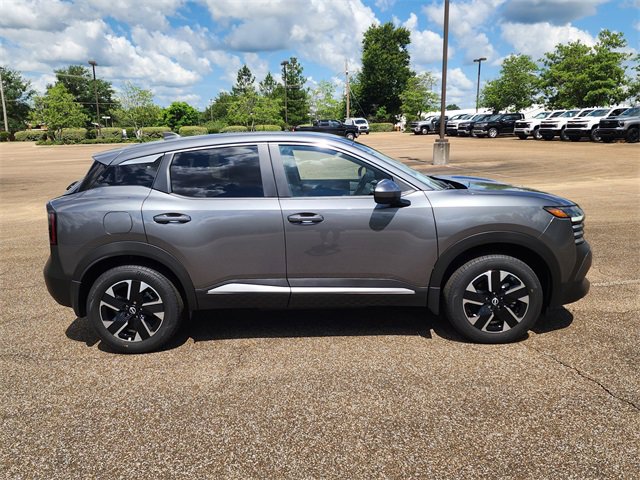 New 2025 Nissan Kicks SV image 16