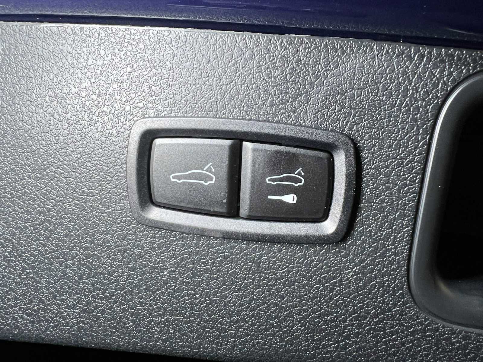 Used 2024 Porsche Macan GTS image 18