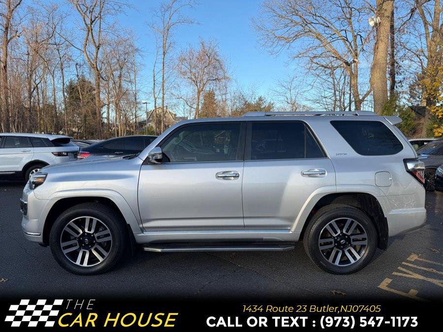 Used 2017 Toyota 4Runner Limited AWD/4WD image 3