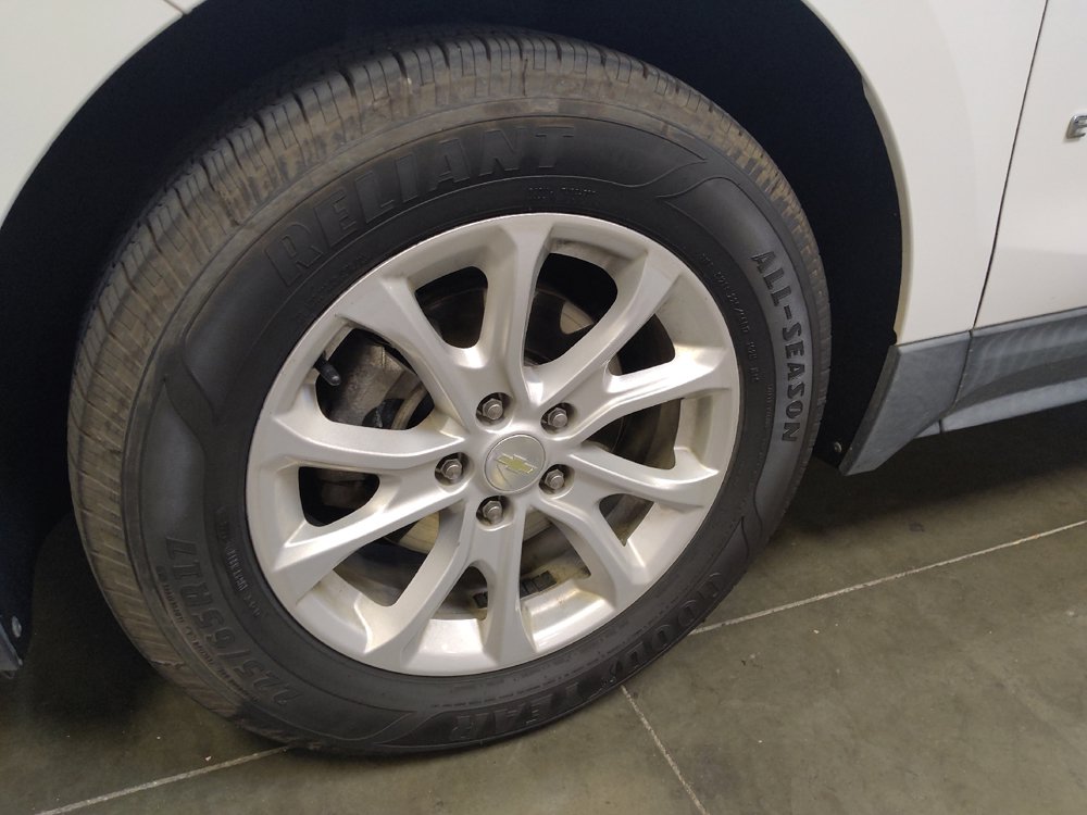 Used 2018 Chevrolet Equinox LT FWD image 31