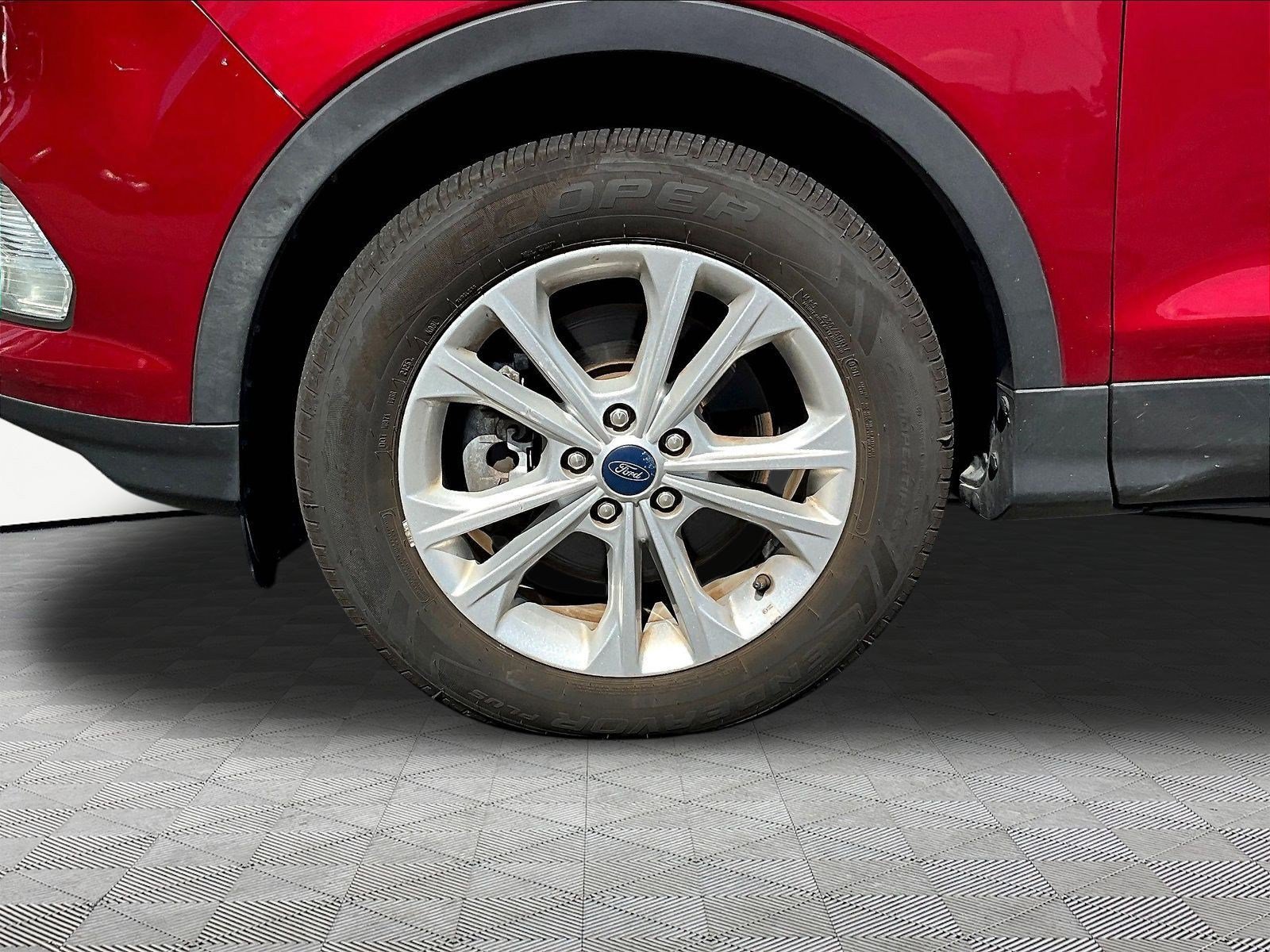 Used 2019 Ford Escape SEL AWD/4WD image 32