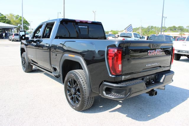 Used 2022 GMC Sierra 2500 Denali w/ Denali Black Diamond Edition AWD/4WD image 8