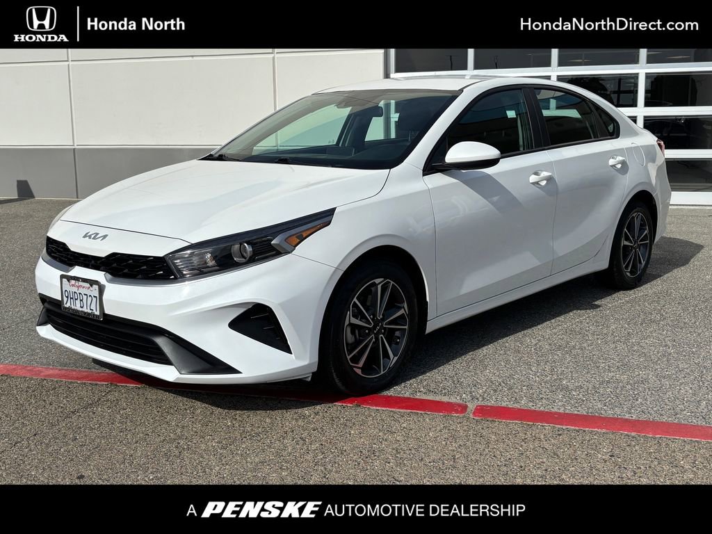 Used 2023 Kia Forte LXS image 1