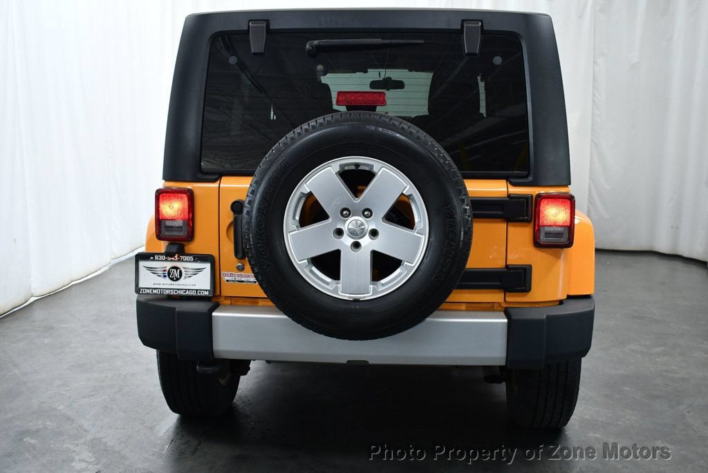 Used 2012 Jeep Wrangler Unlimited Sahara AWD/4WD image 12