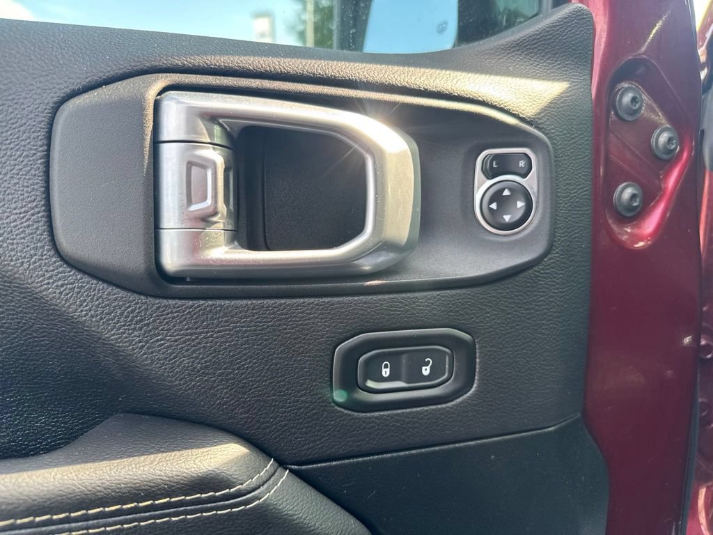 Used 2021 Jeep Gladiator Overland AWD/4WD image 22