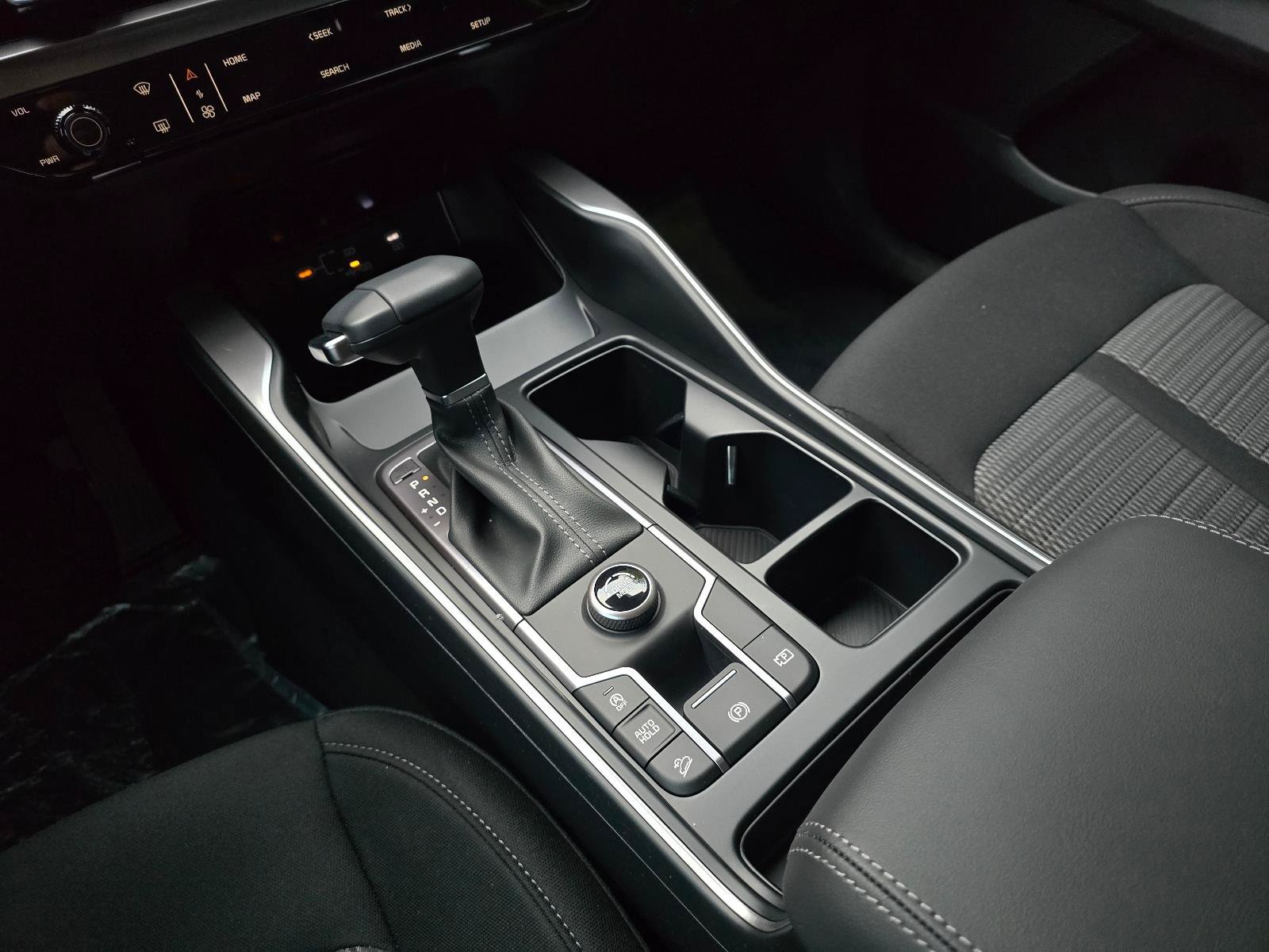 New 2026 Kia Sorento LX FWD image 9