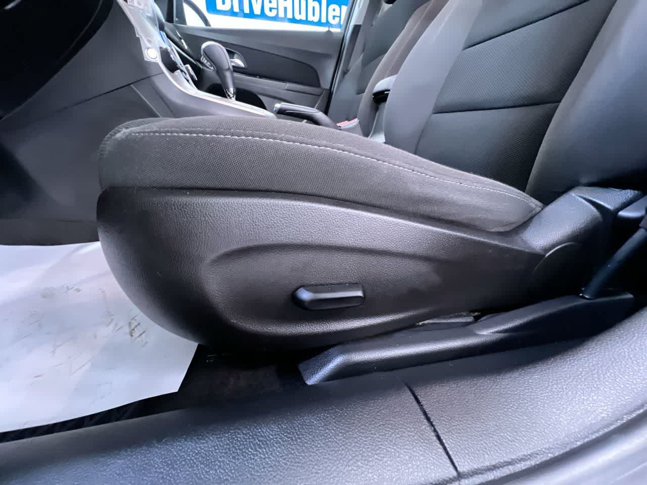 Used 2016 Chevrolet Cruze LT w/ Sun And Sound Package FWD image 13