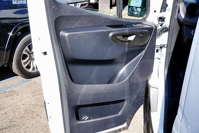 Used 2024 Mercedes-Benz Sprinter 2500 image 21
