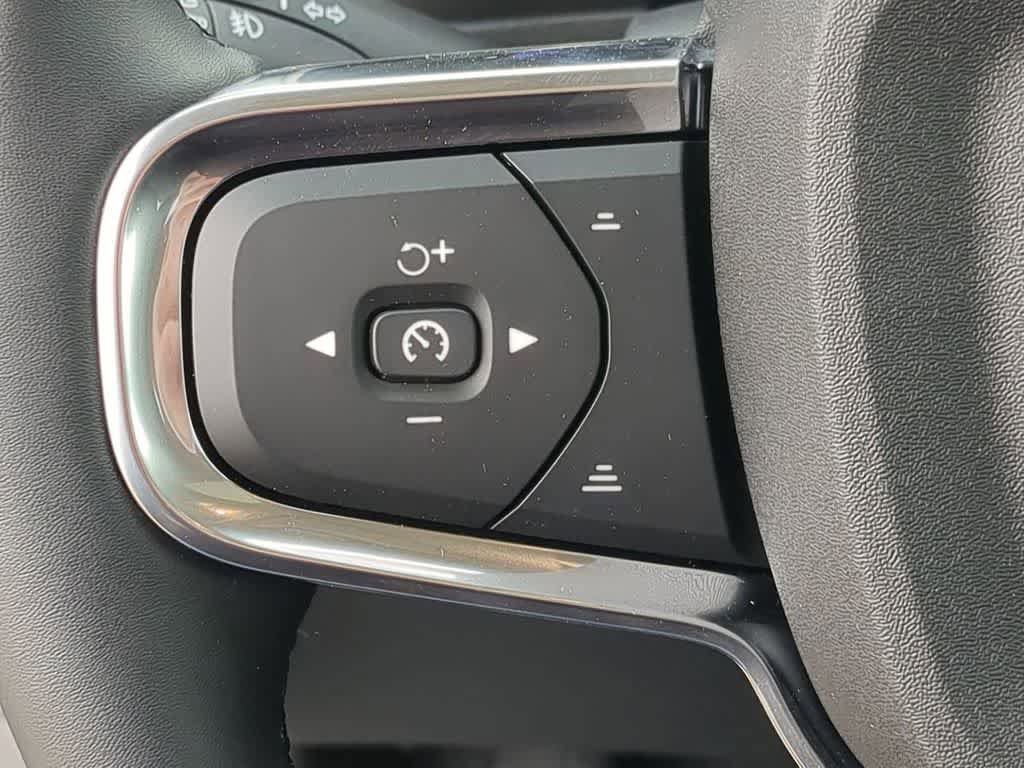 New 2026 Volvo XC40 B5 Plus w/ Protection Package Premier AWD/4WD image 22