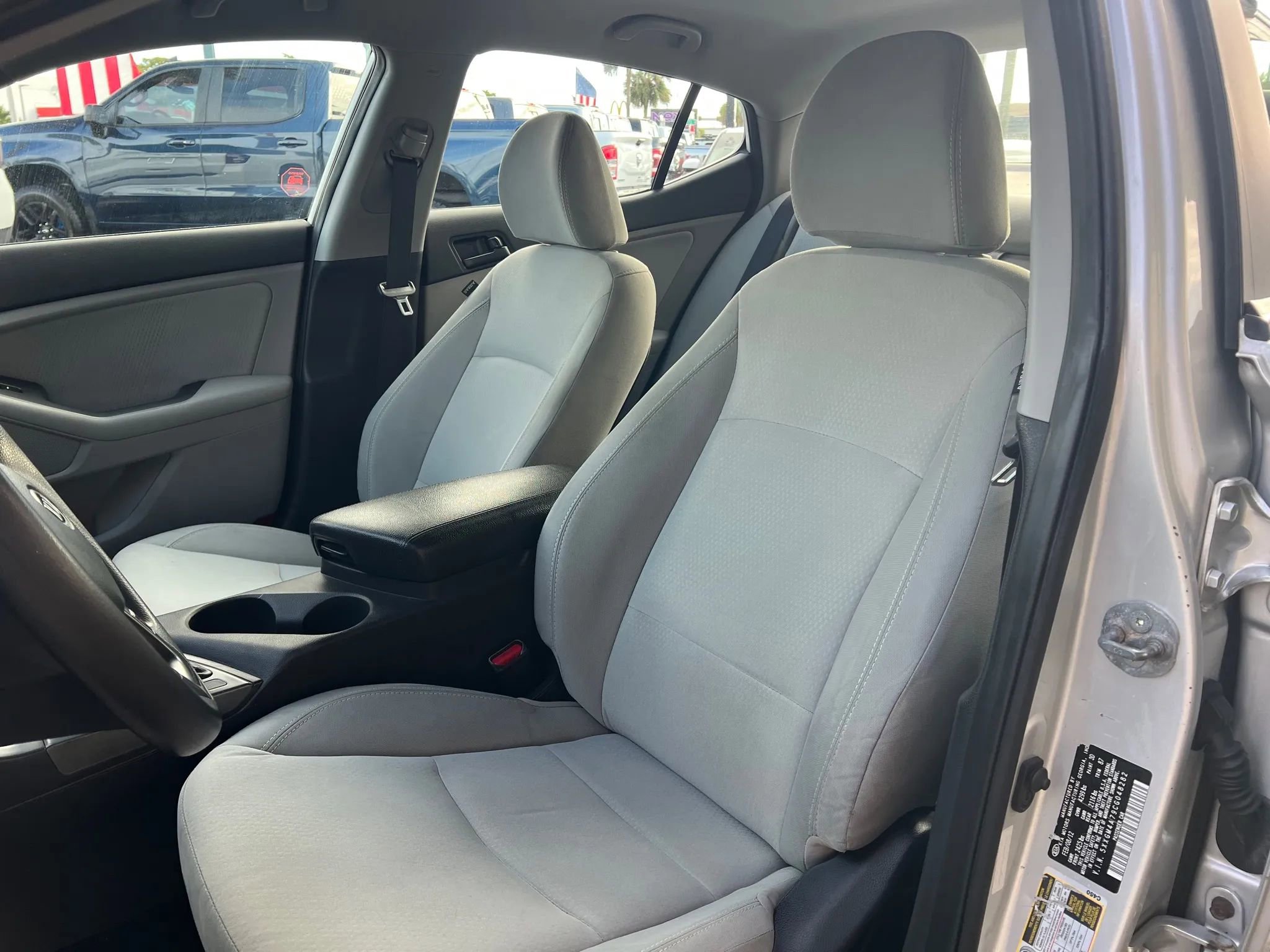 Used 2012 Kia Optima LX w/ Convenience Pkg image 11