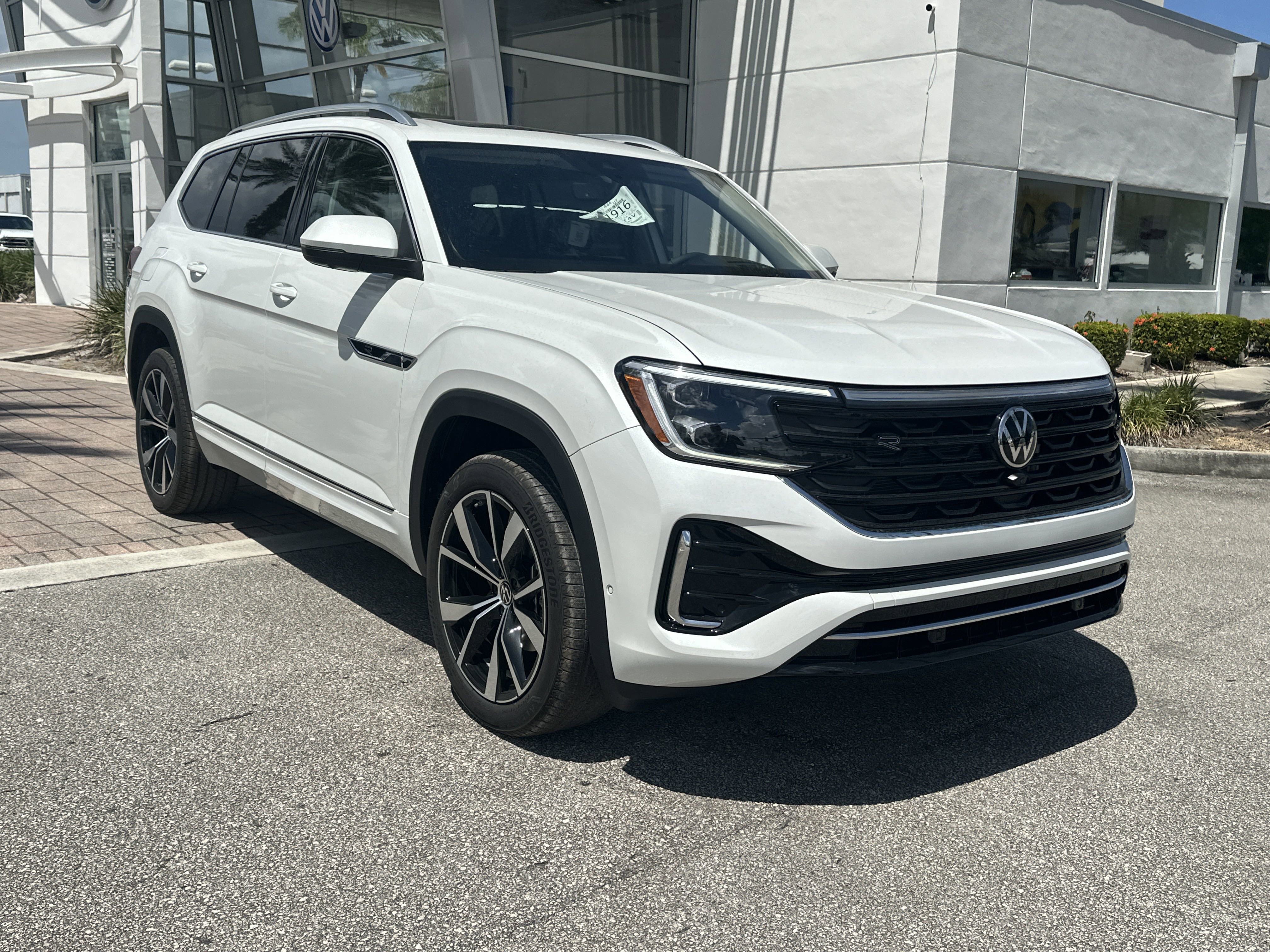 New 2026 Volkswagen Atlas SEL Premium R-Line image 4