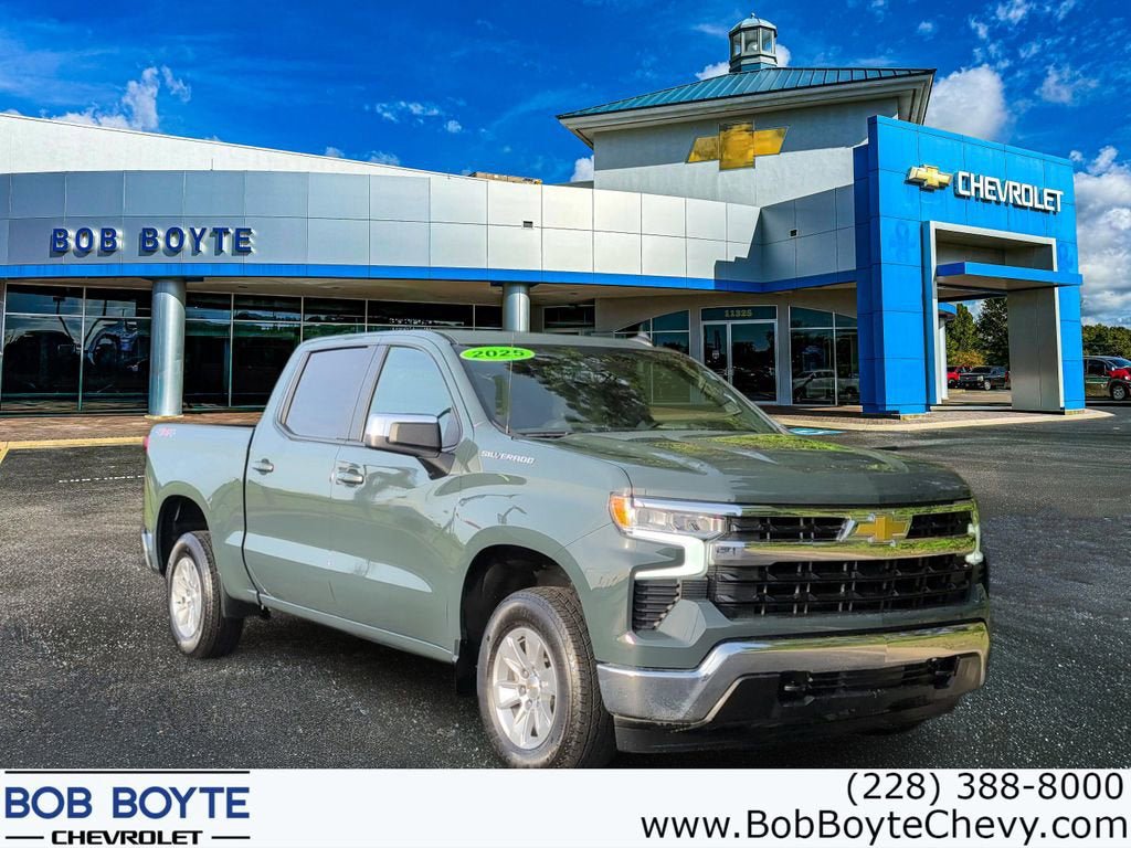 Used 2025 Chevrolet Silverado 1500 LT AWD/4WD image 1