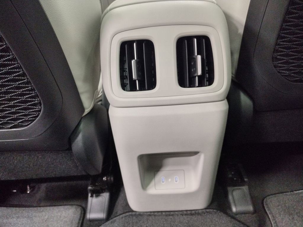 New 2026 Hyundai Tucson Limited image 39