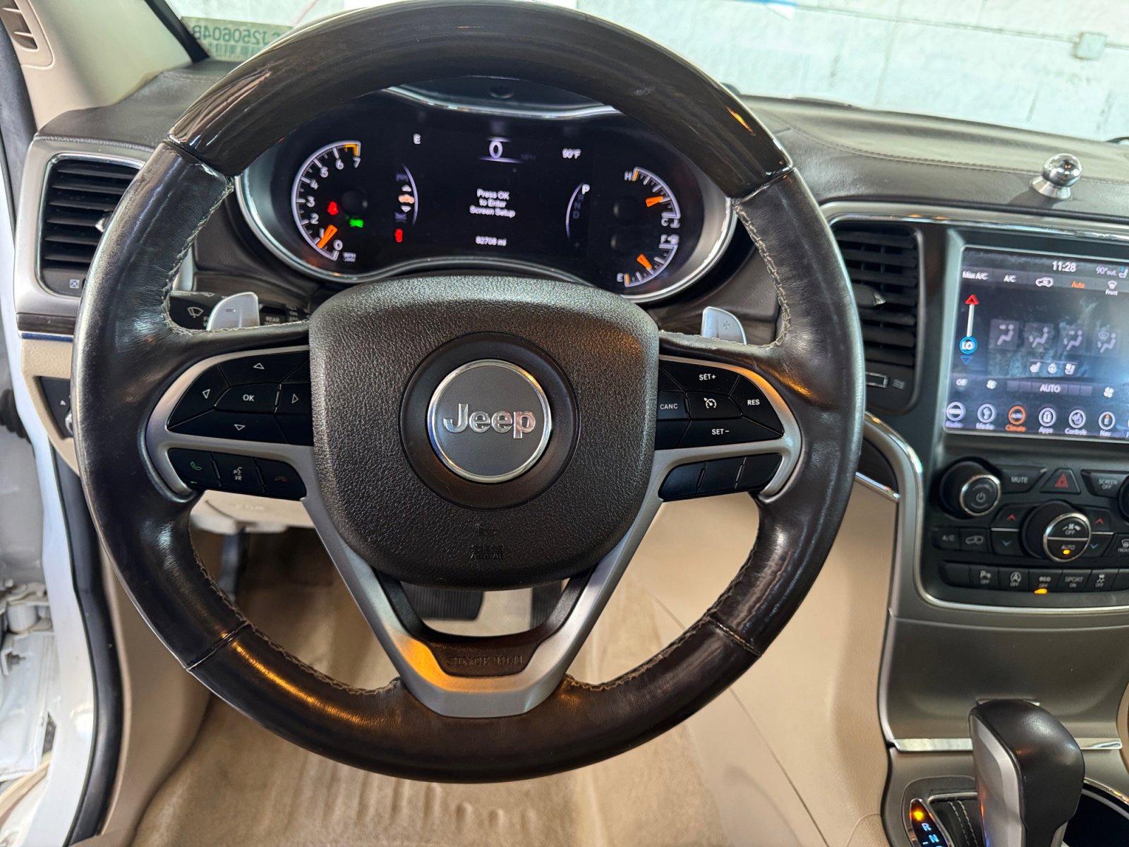 Used 2018 Jeep Grand Cherokee Overland AWD/4WD image 11