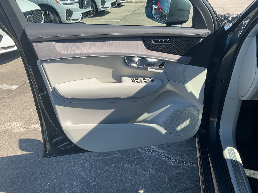 New 2027 Volvo XC90 B6 Ultra AWD/4WD image 11