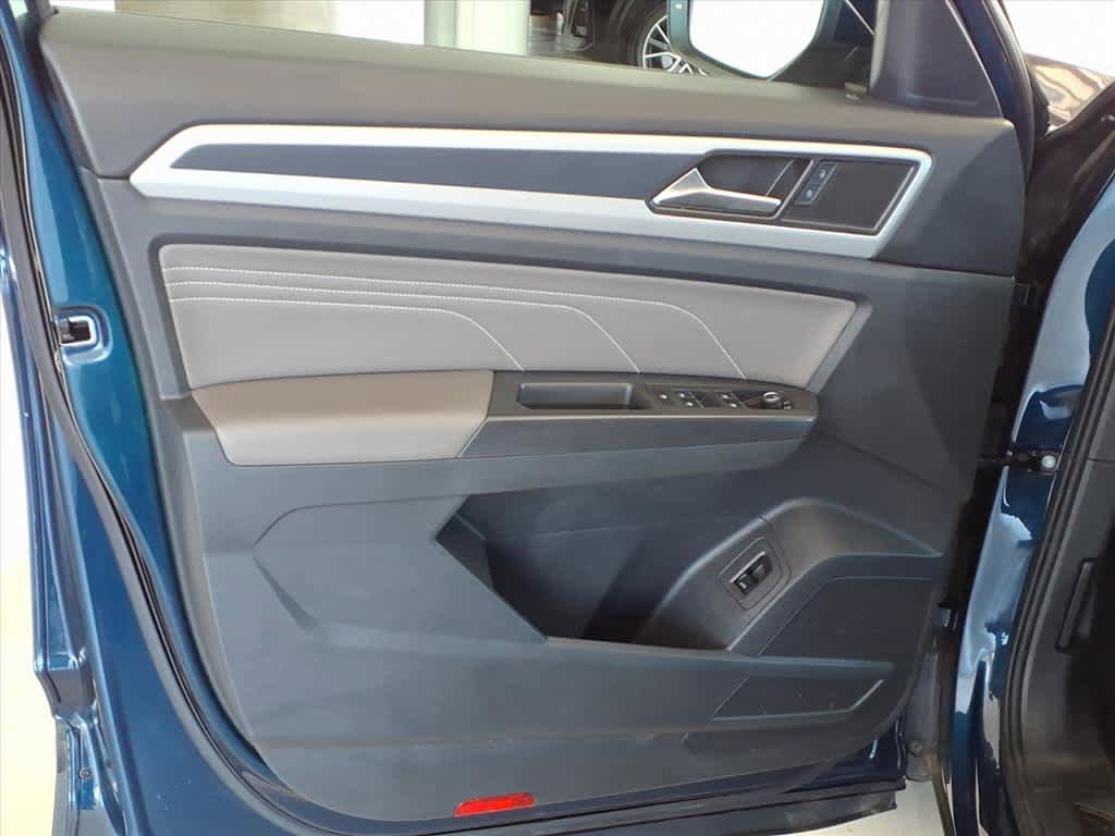 Certified 2023 Volkswagen Atlas Cross Sport SEL AWD/4WD image 10