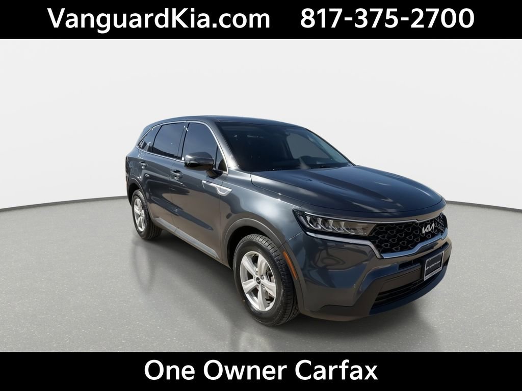 Certified 2023 Kia Sorento LX image 2