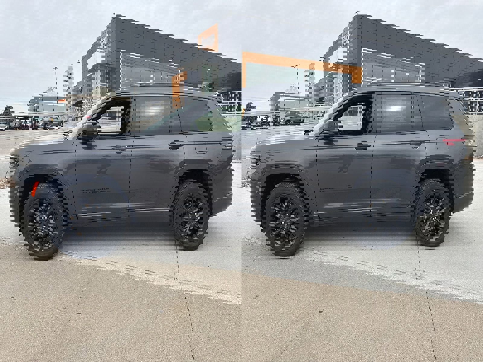 New 2026 Jeep Grand Cherokee L Limited image 2