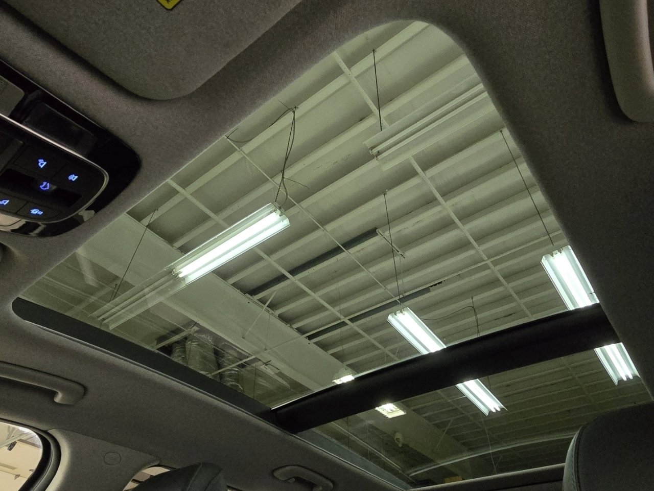 Used 2023 Hyundai Santa Fe Limited image 10