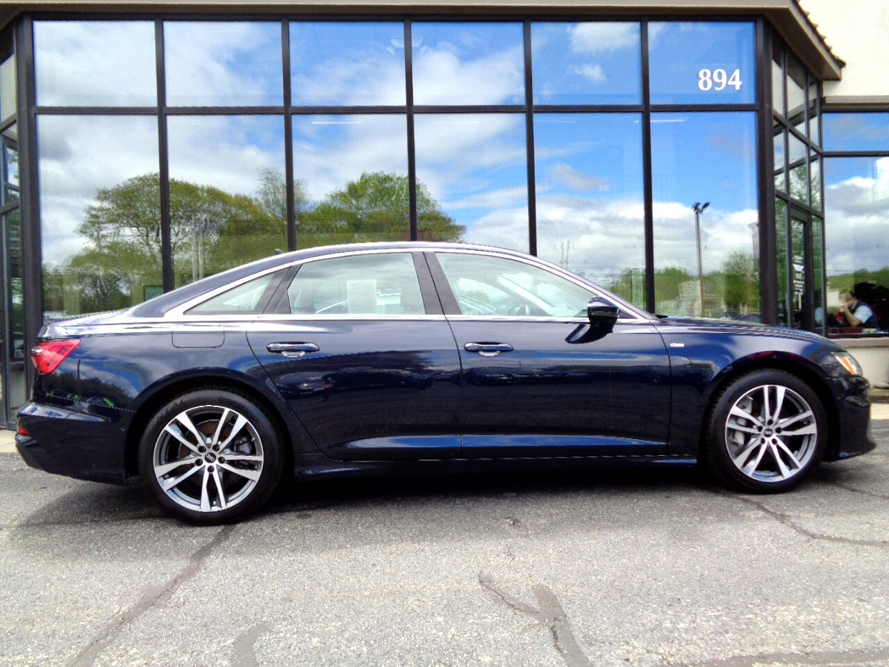 Used 2022 Audi A6 Premium Plus w/ Premium Plus Package image 4