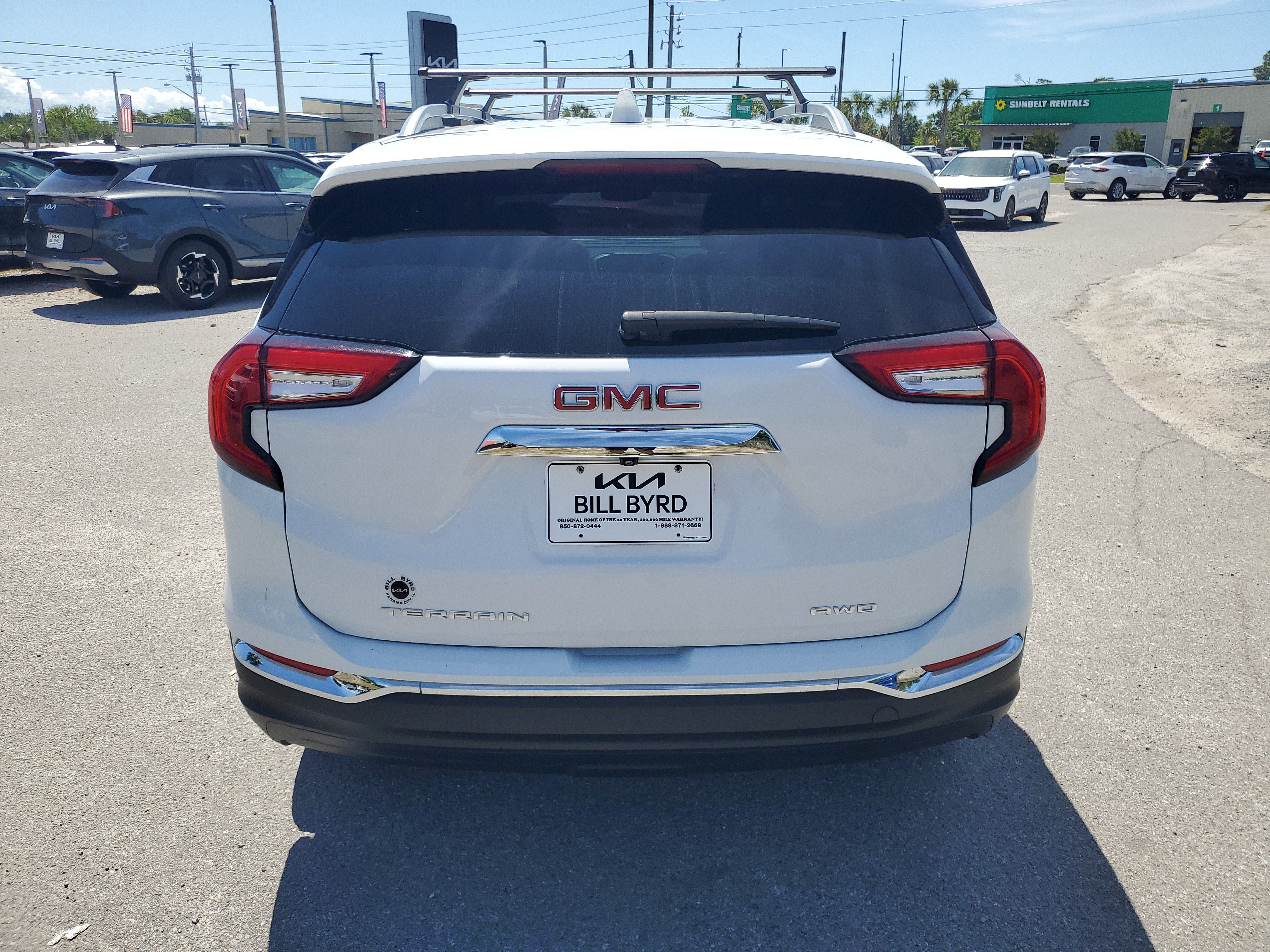 Used 2023 GMC Terrain SLT AWD/4WD image 5