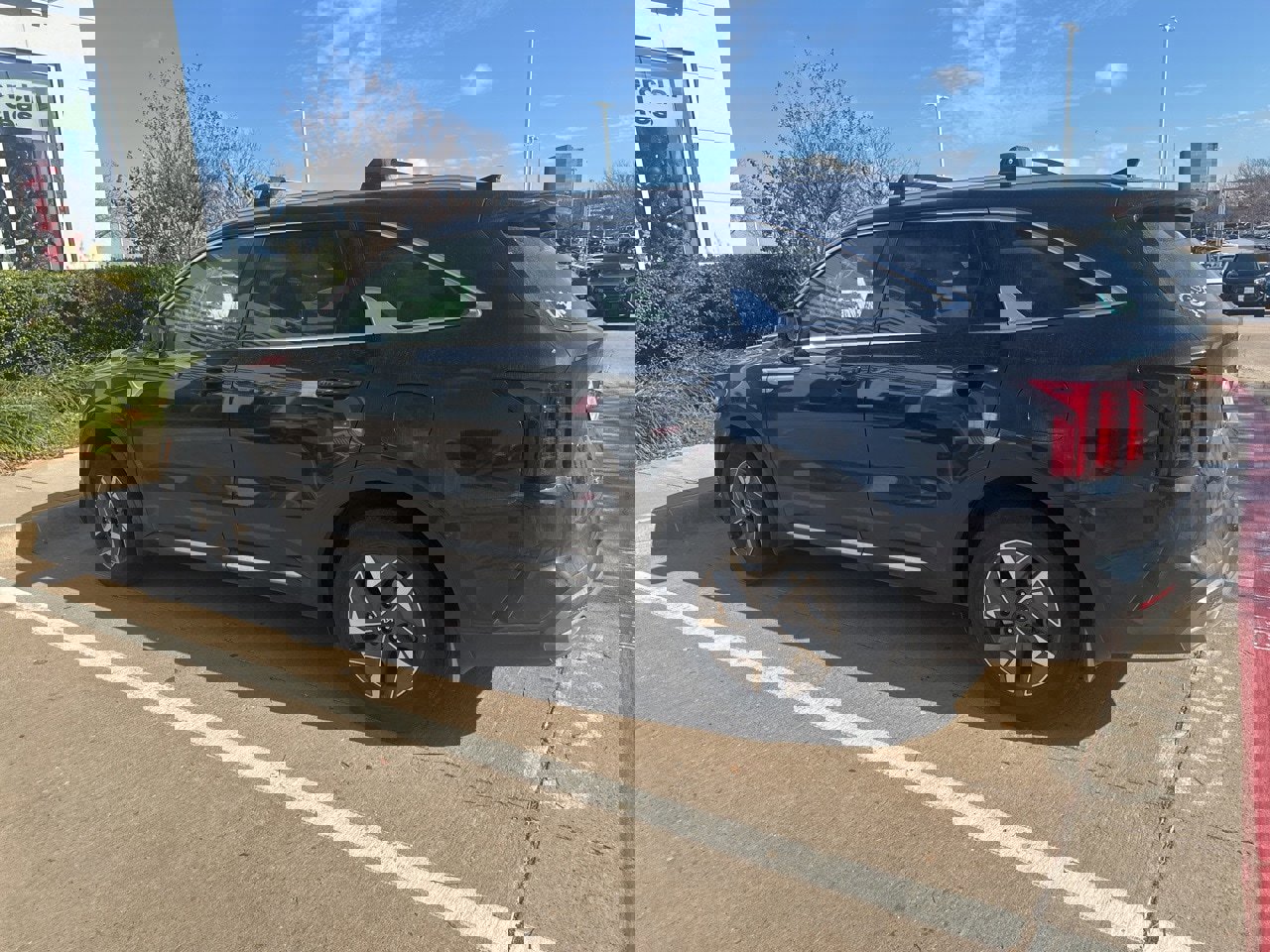 Used 2022 Kia Sorento S image 6