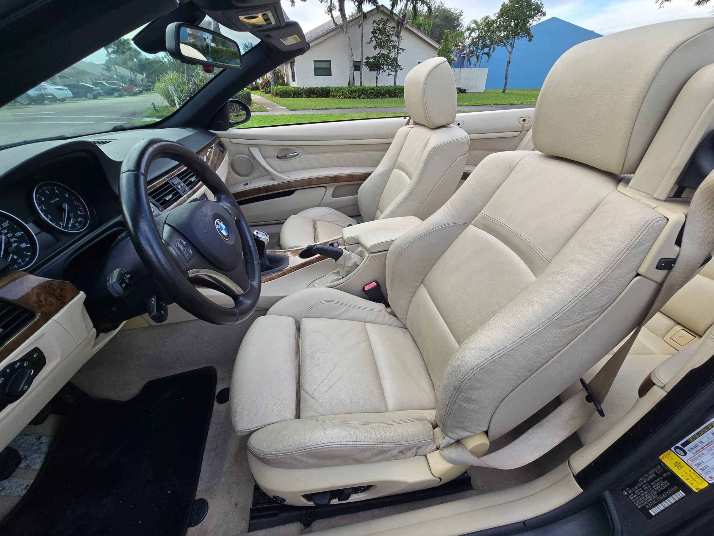 Used 2008 BMW 335i Convertible w/ Premium Pkg image 18