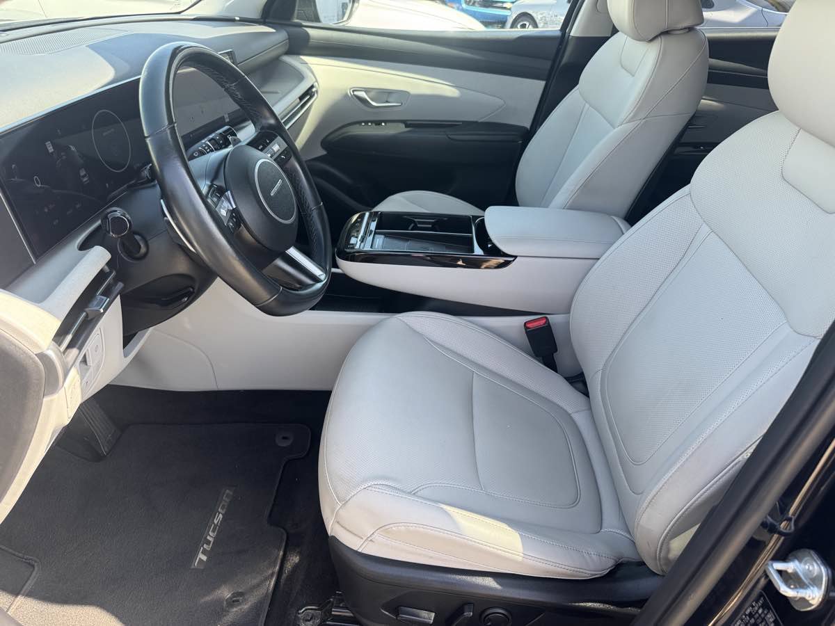 Used 2025 Hyundai Tucson SEL AWD/4WD image 27