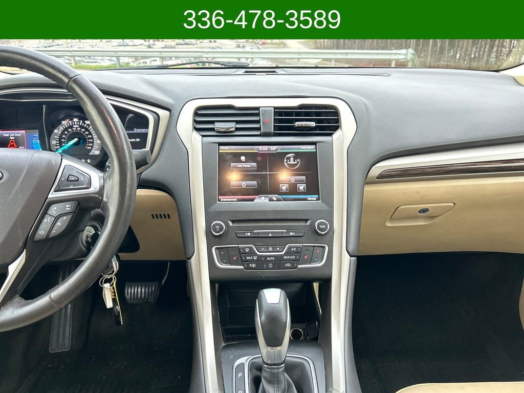 Used 2016 Ford Fusion SE w/ Equipment Group 202A image 19