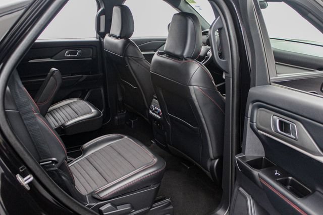Certified 2025 Ford Explorer ST-Line AWD/4WD image 19