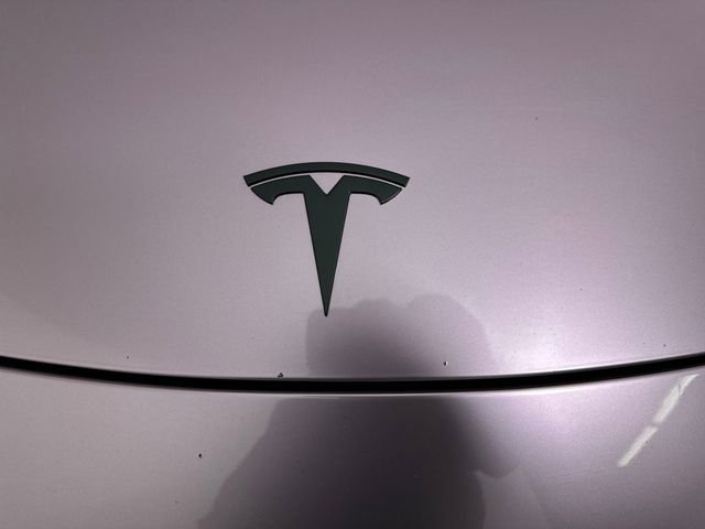 Used 2023 Tesla Model Y Long Range image 9