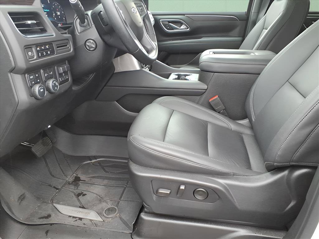 Used 2023 Chevrolet Suburban Z71 w/ Luxury Package image 9