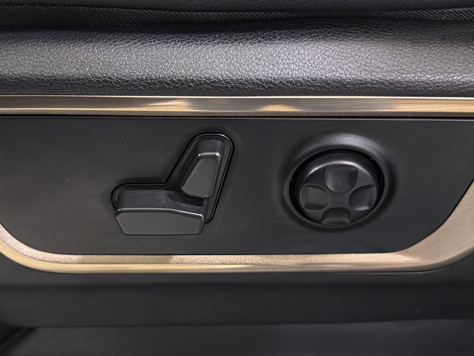 Used 2022 RAM 1500 Limited AWD/4WD image 25