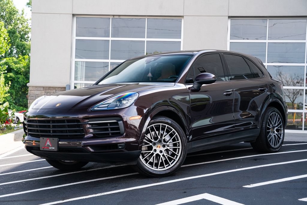 Used 2023 Porsche Cayenne Platinum Edition AWD/4WD image 2