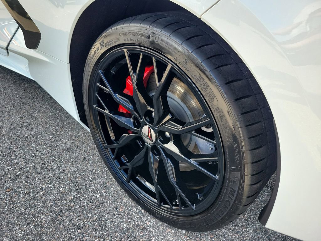 Used 2025 Chevrolet Corvette Stingray Coupe w/ Z51 Performance Package image 8