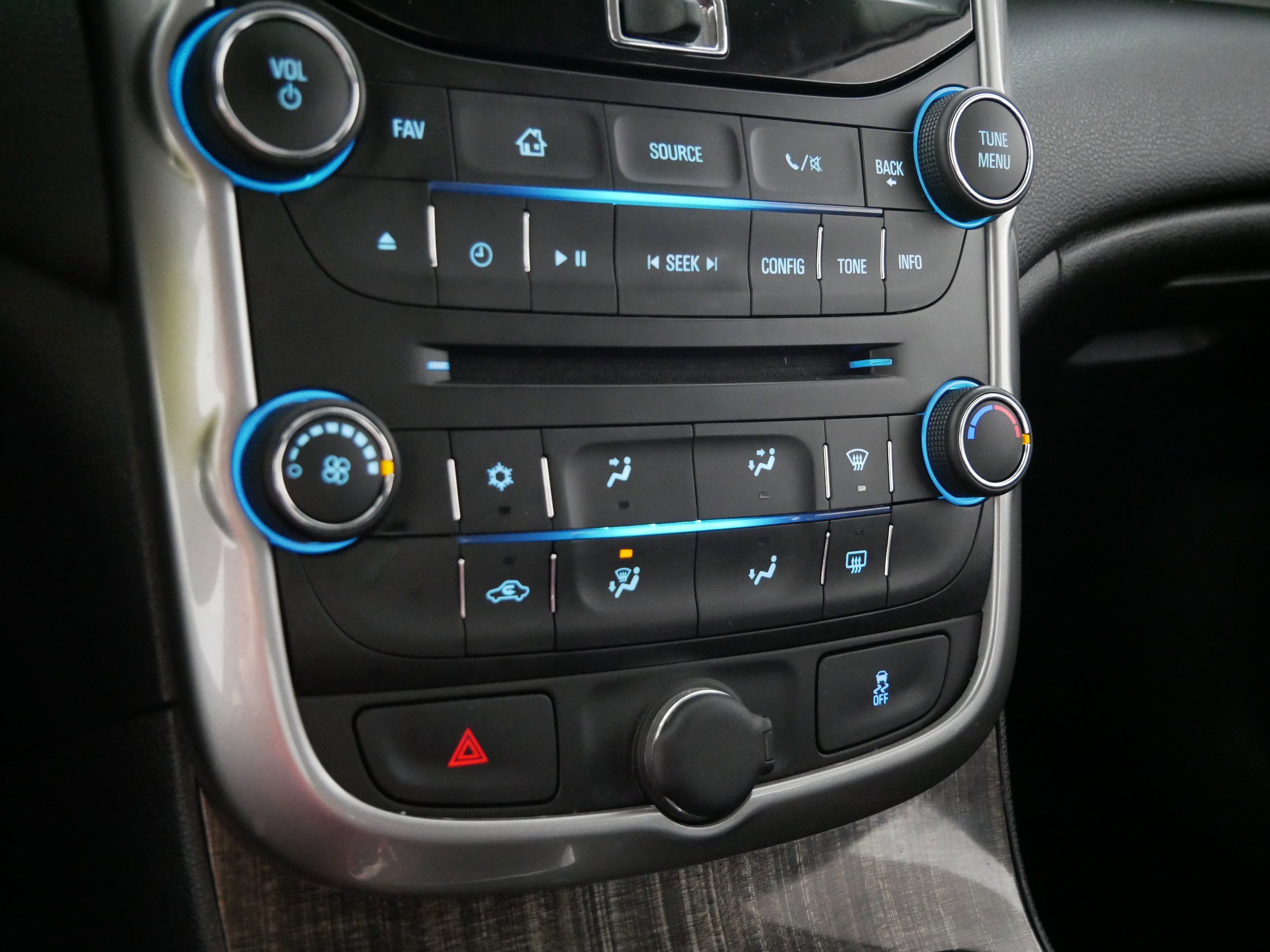 Used 2015 Chevrolet Malibu LT FWD image 23