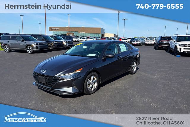 Used 2021 Hyundai Elantra SE FWD image 3