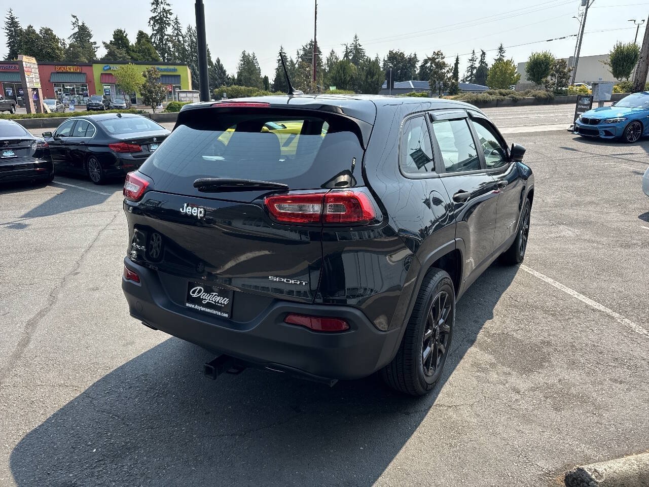 Used 2015 Jeep Cherokee Sport AWD/4WD image 8