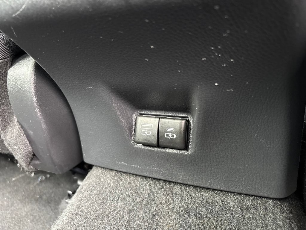 Used 2025 Toyota Camry LE FWD image 17