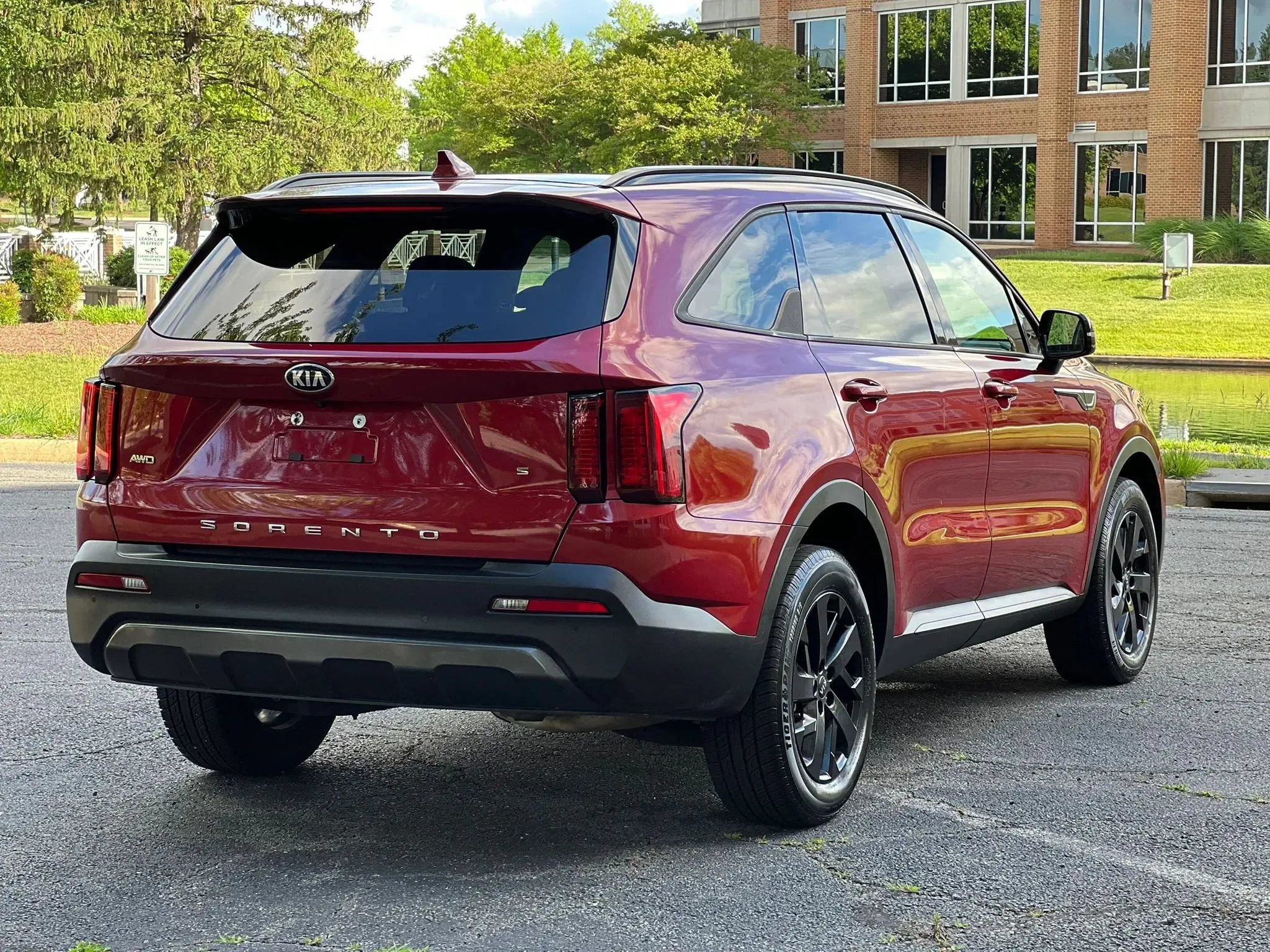 Used 2021 Kia Sorento S w/ Panoramic Sunroof Package AWD/4WD image 5