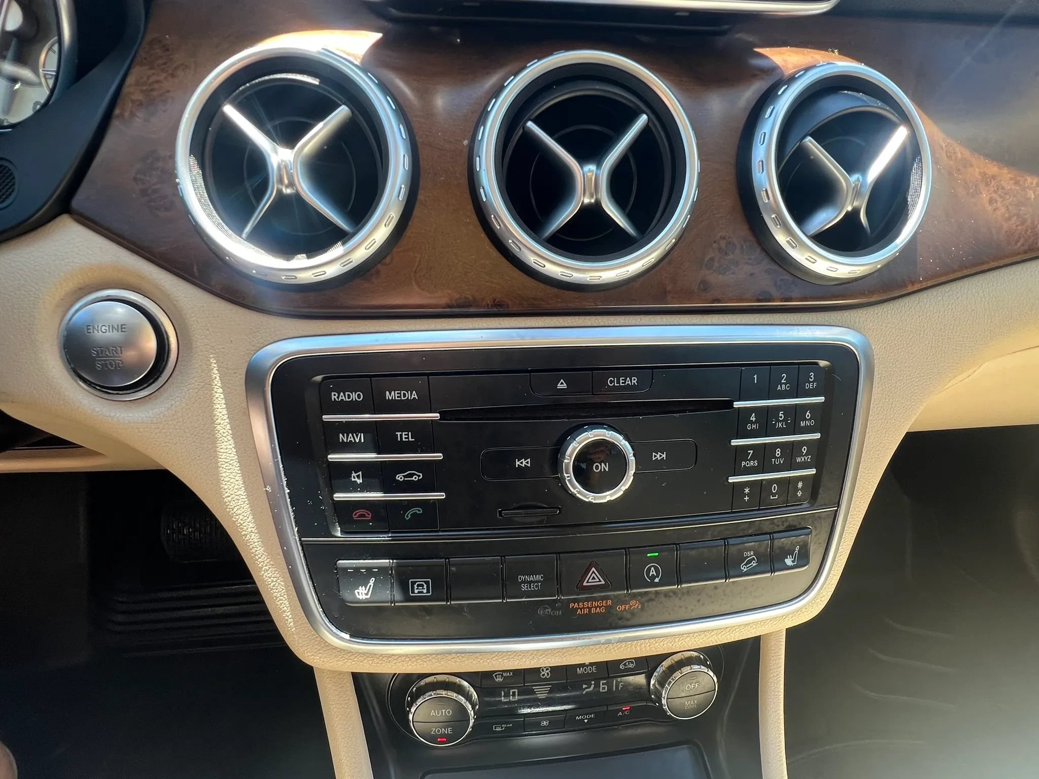 Used 2017 Mercedes-Benz GLA 250 4MATIC w/ Premium Package image 22