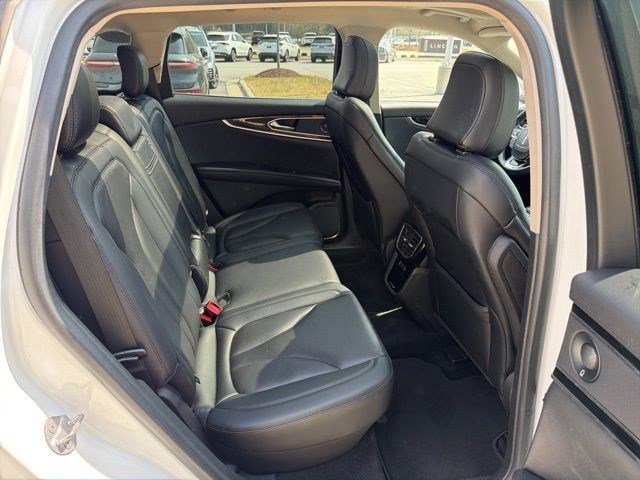 Certified 2022 Lincoln Nautilus Reserve w/ Luxury Package image 26