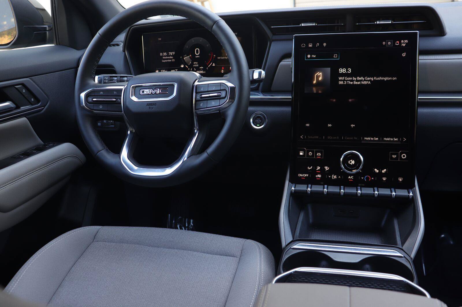 Used 2025 GMC Terrain Elevation AWD/4WD image 21
