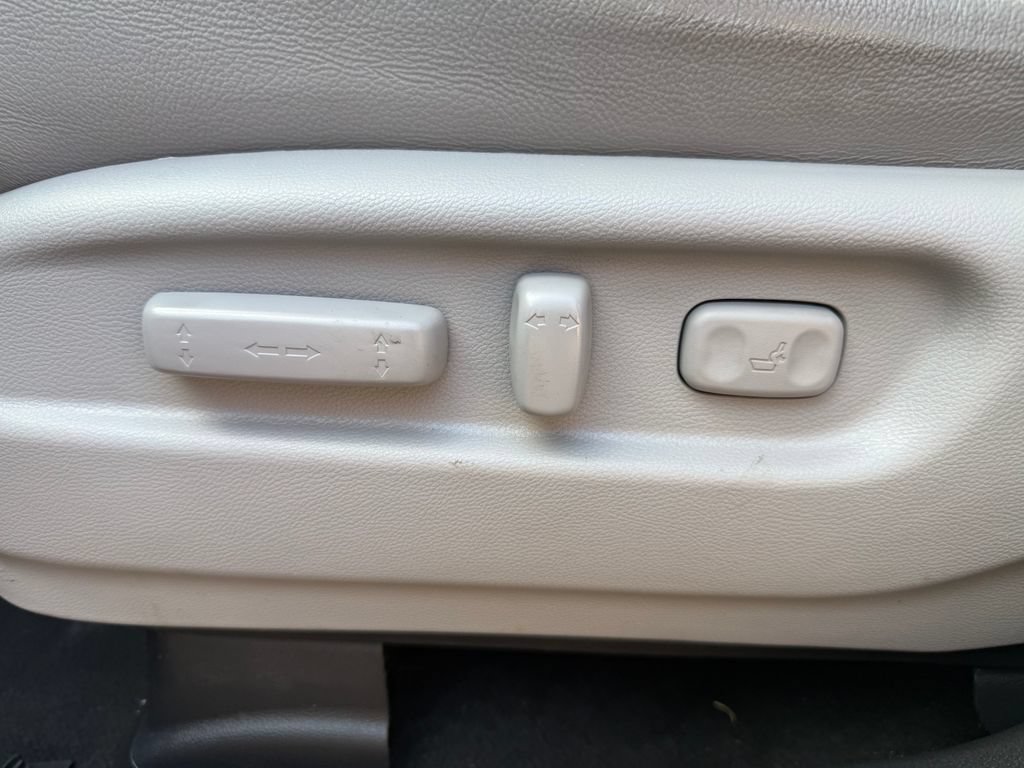 Used 2022 Honda Pilot Touring image 16